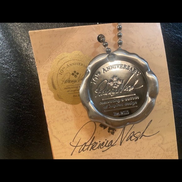 Patricia Nash Angela Satchel plus wallet - Picture 8 of 13